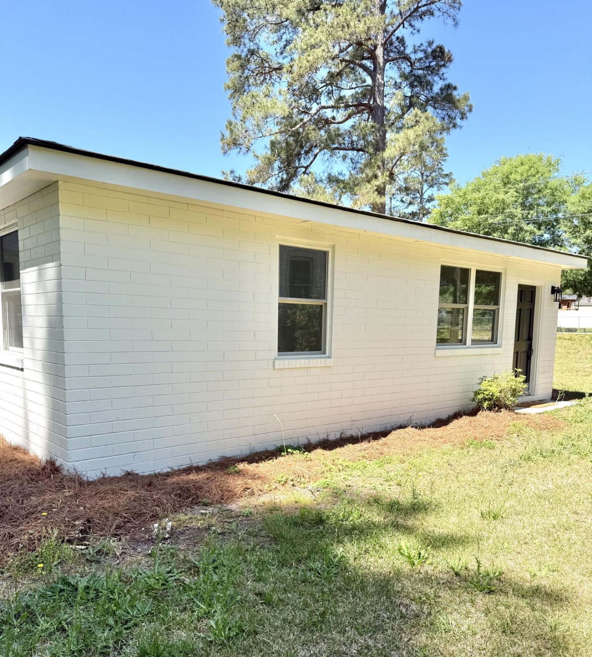 944 Park Street Photo 30