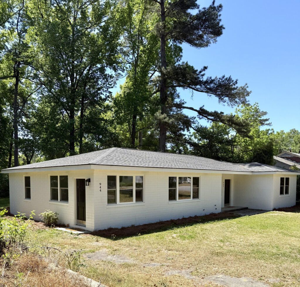944 Park Street Photo 31