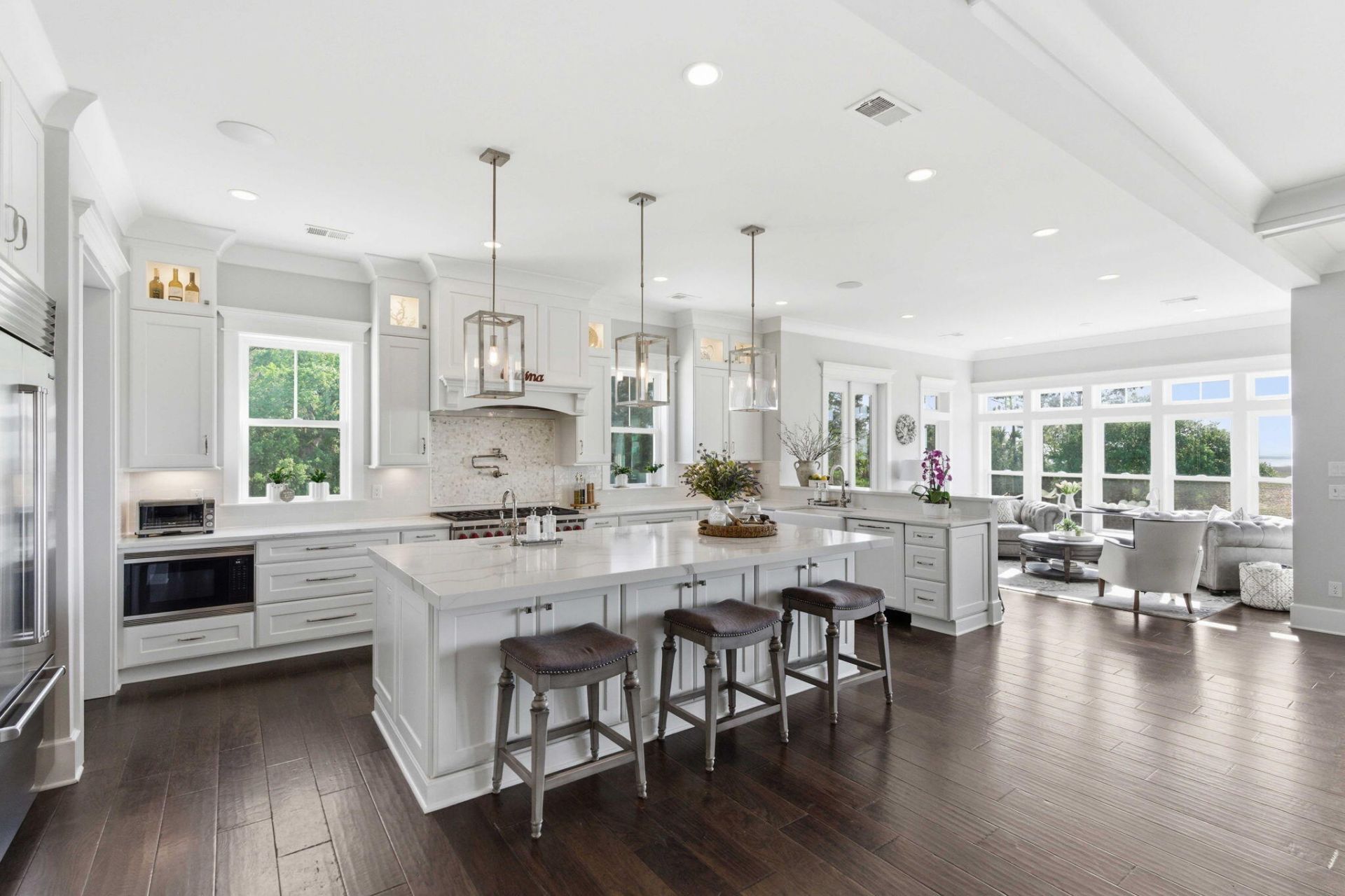 3020 Intracoastal View Drive Photo 3