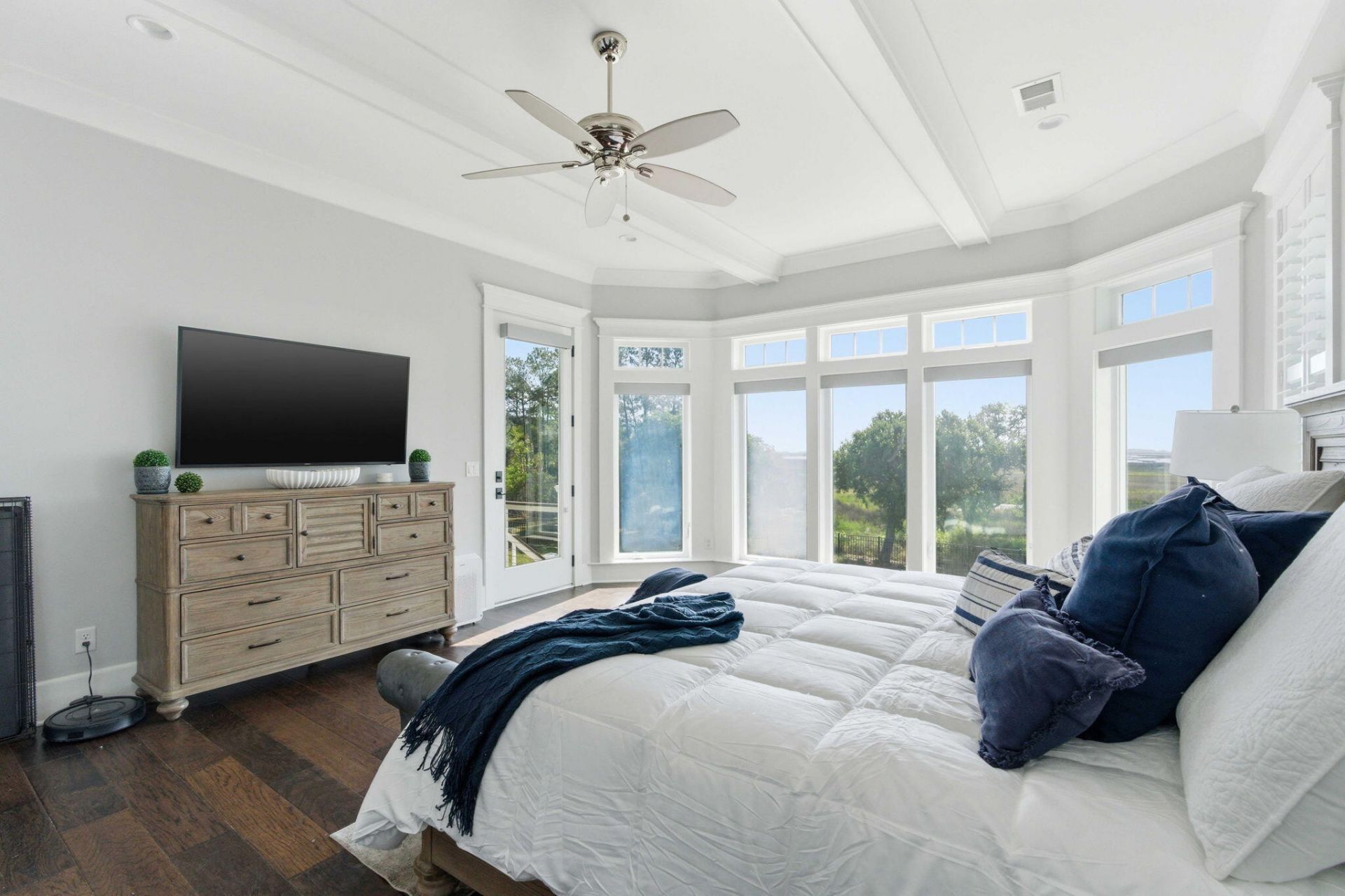 3020 Intracoastal View Drive Photo 31
