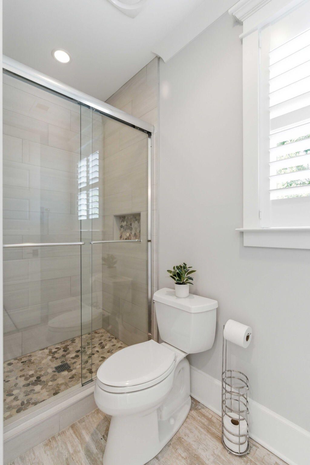 3020 Intracoastal View Drive Photo 57