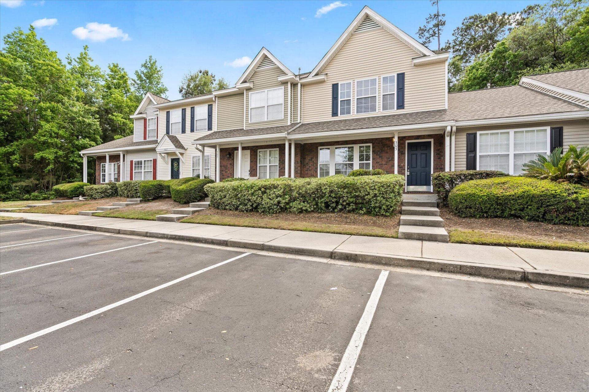 303 Kelsey Boulevard Photo 16