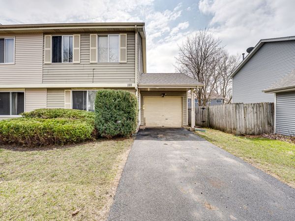 1111 Brunswick Lane , Aurora, IL 60504