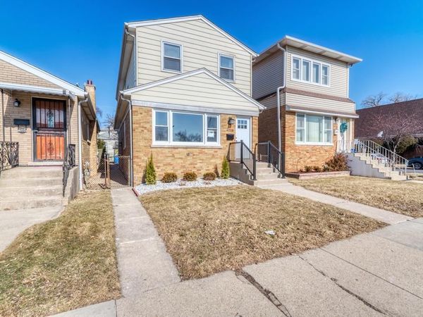 6218 W Foster Avenue , Chicago, IL 60630