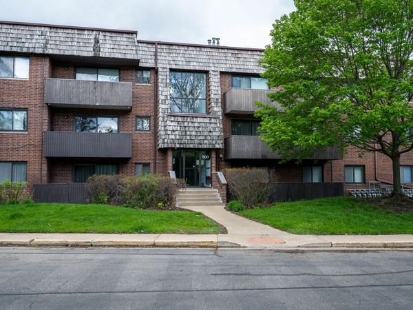500 Timber Ridge Drive , Unit 202A, Carol Stream, IL 60188