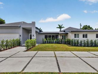 11811 SW 82nd Rd Miami, FL 33156