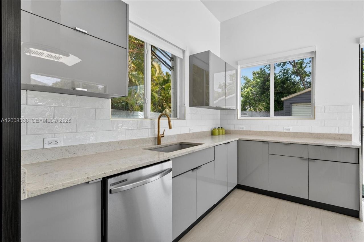 11811 SW 82nd Rd , Miami, FL 33156 Photo