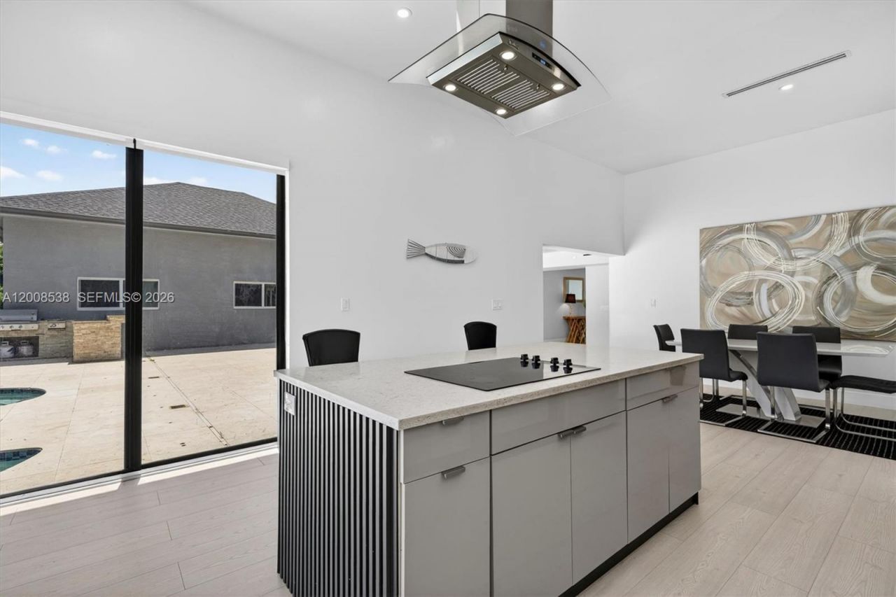 11811 SW 82nd Rd , Miami, FL 33156 Photo