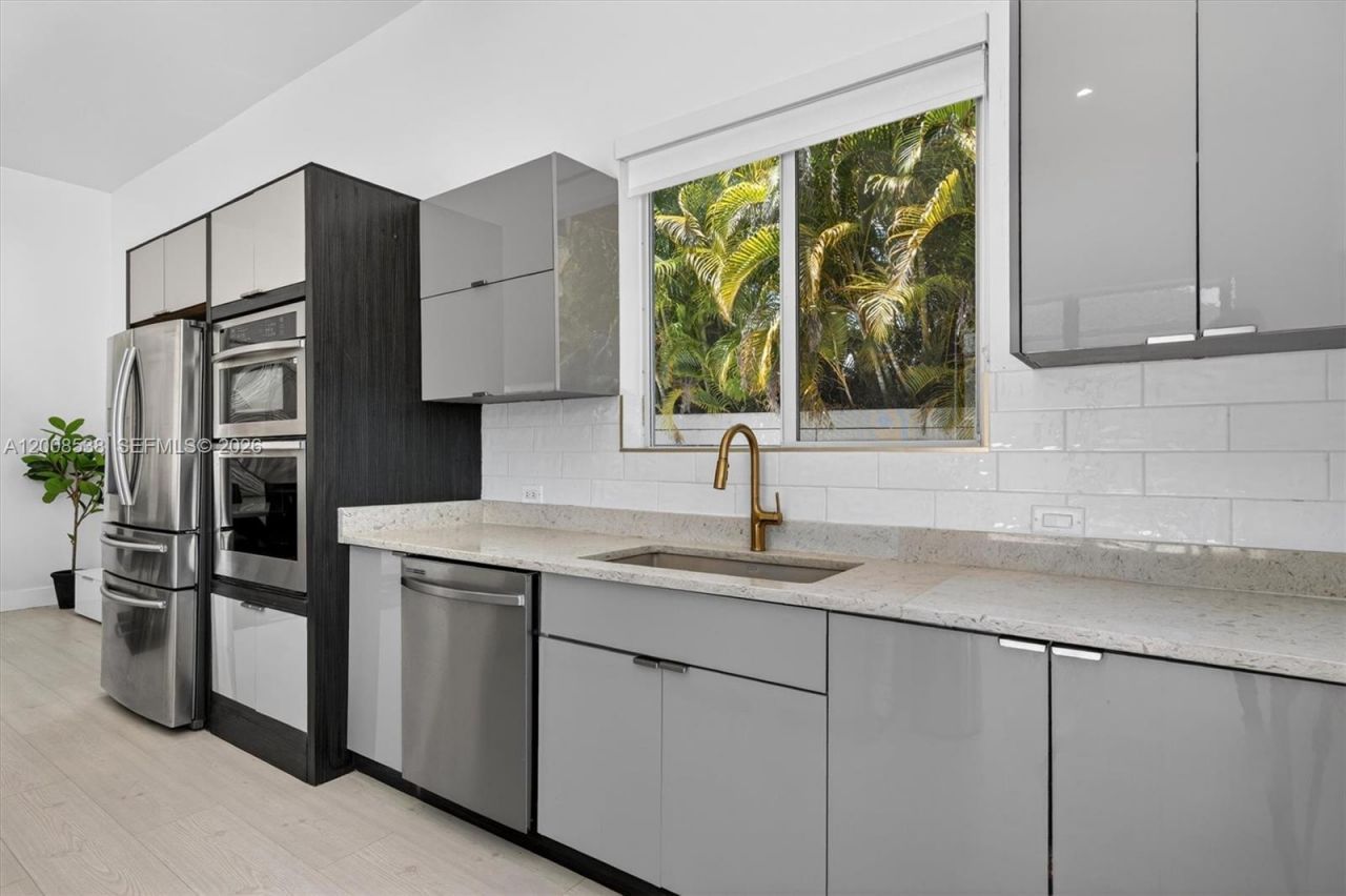 11811 SW 82nd Rd , Miami, FL 33156 Photo