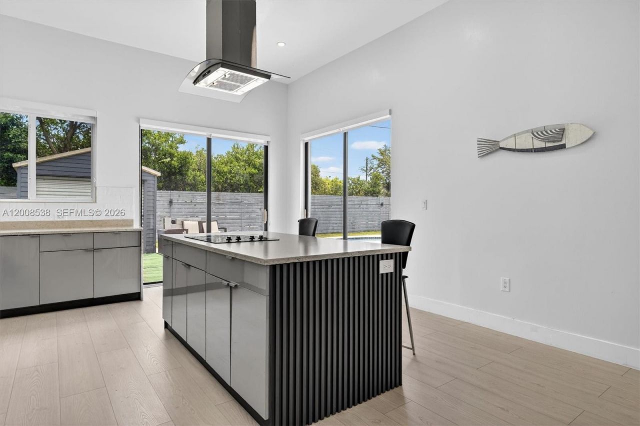 11811 SW 82nd Rd , Miami, FL 33156 Photo