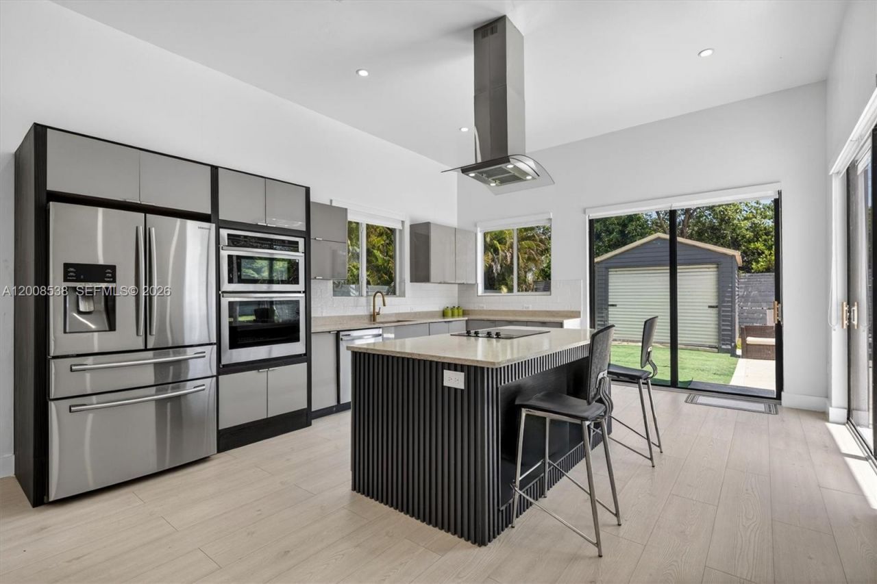 11811 SW 82nd Rd , Miami, FL 33156 Photo