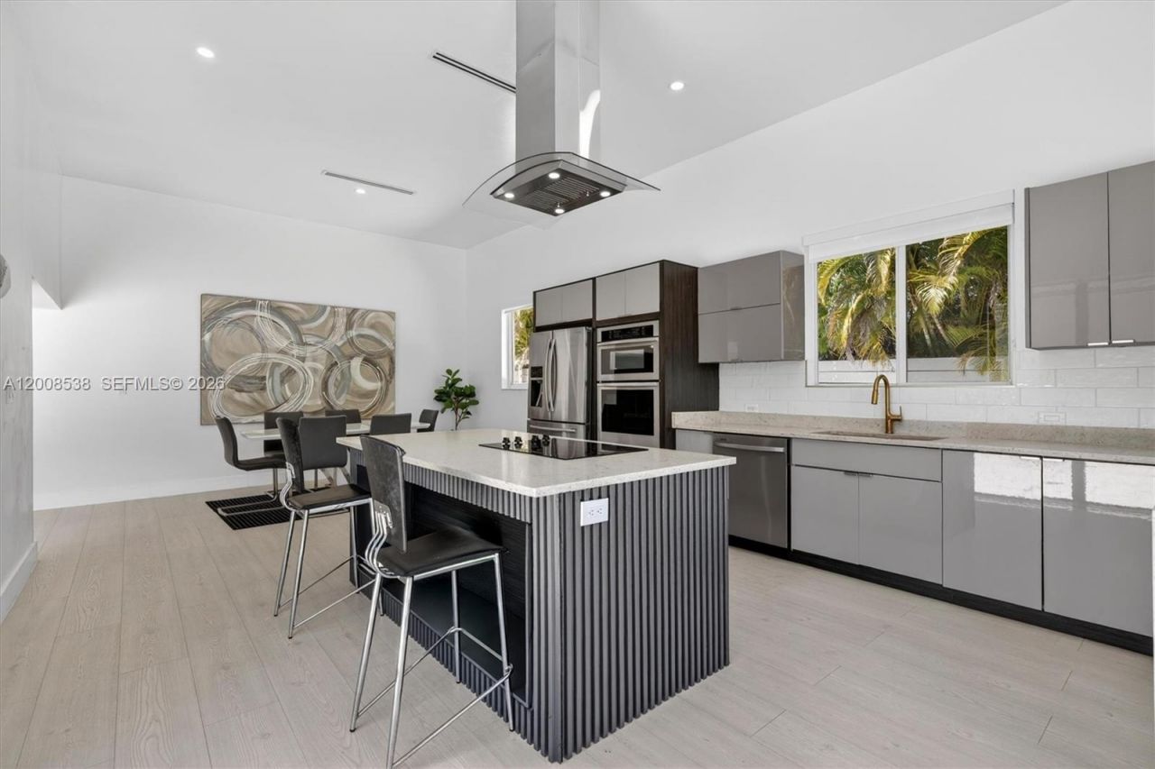 11811 SW 82nd Rd , Miami, FL 33156 Photo