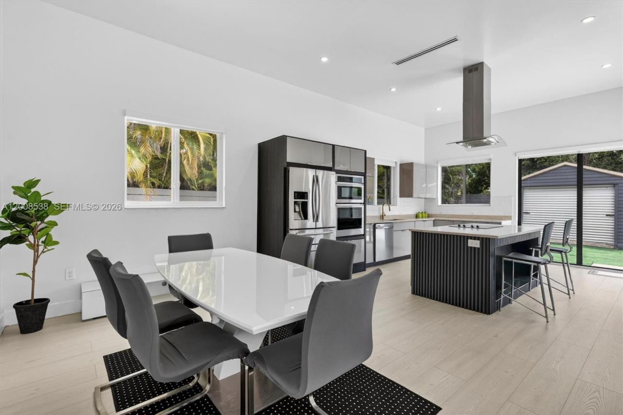 11811 SW 82nd Rd , Miami, FL 33156 Photo