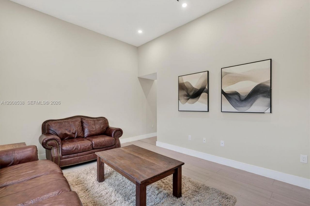 11811 SW 82nd Rd , Miami, FL 33156 Photo