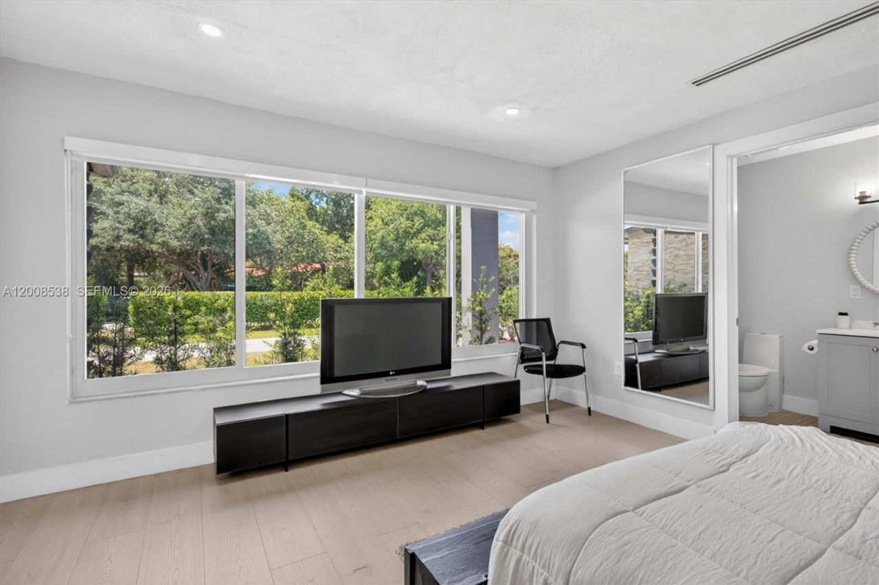 11811 SW 82nd Rd , Miami, FL 33156 Photo