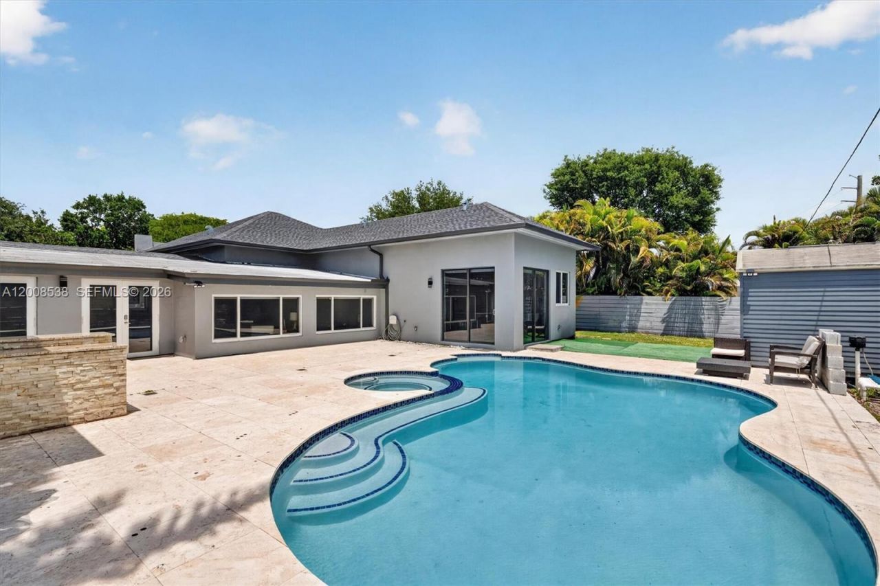 11811 SW 82nd Rd , Miami, FL 33156 Photo