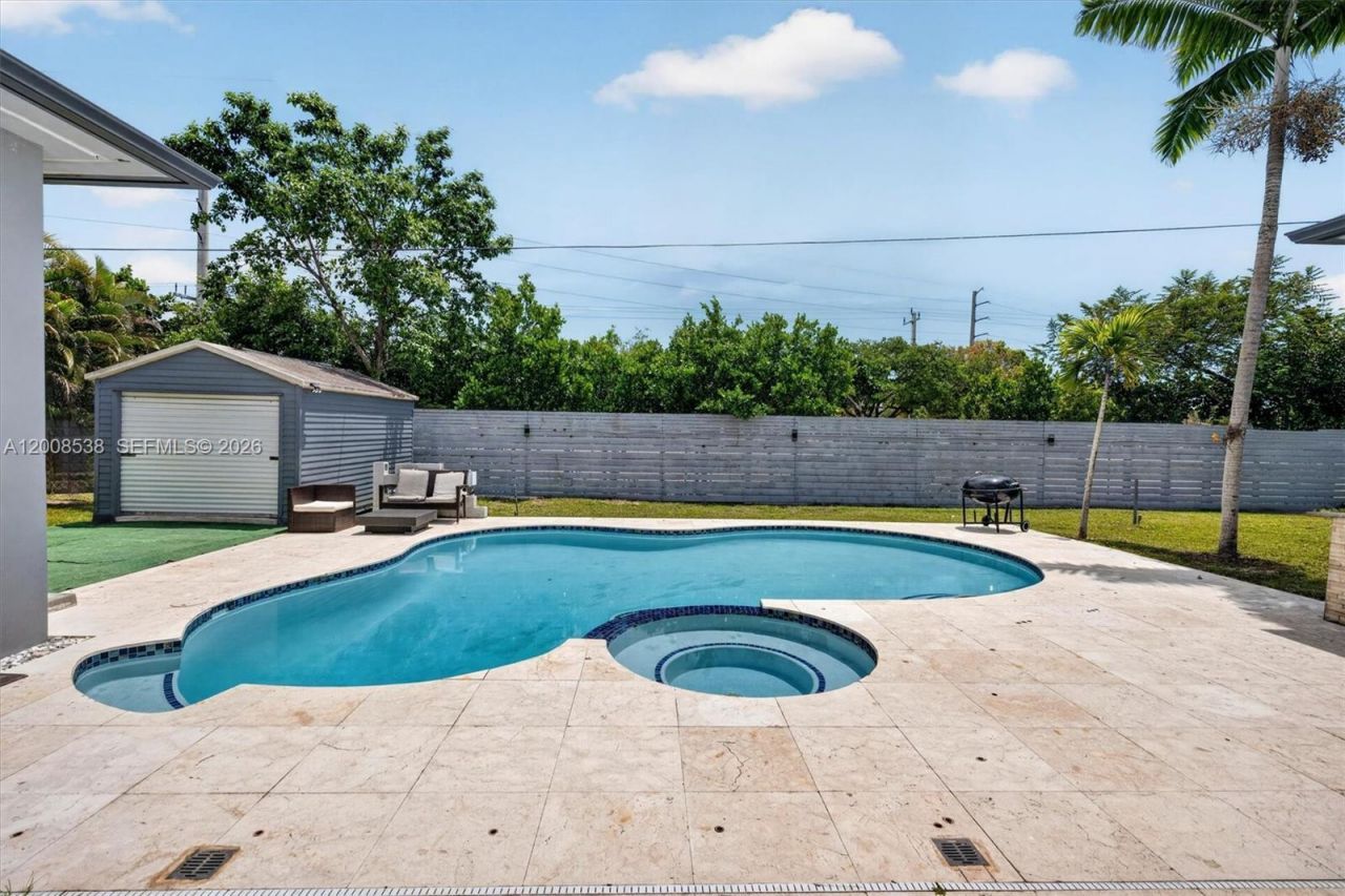 11811 SW 82nd Rd , Miami, FL 33156 Photo