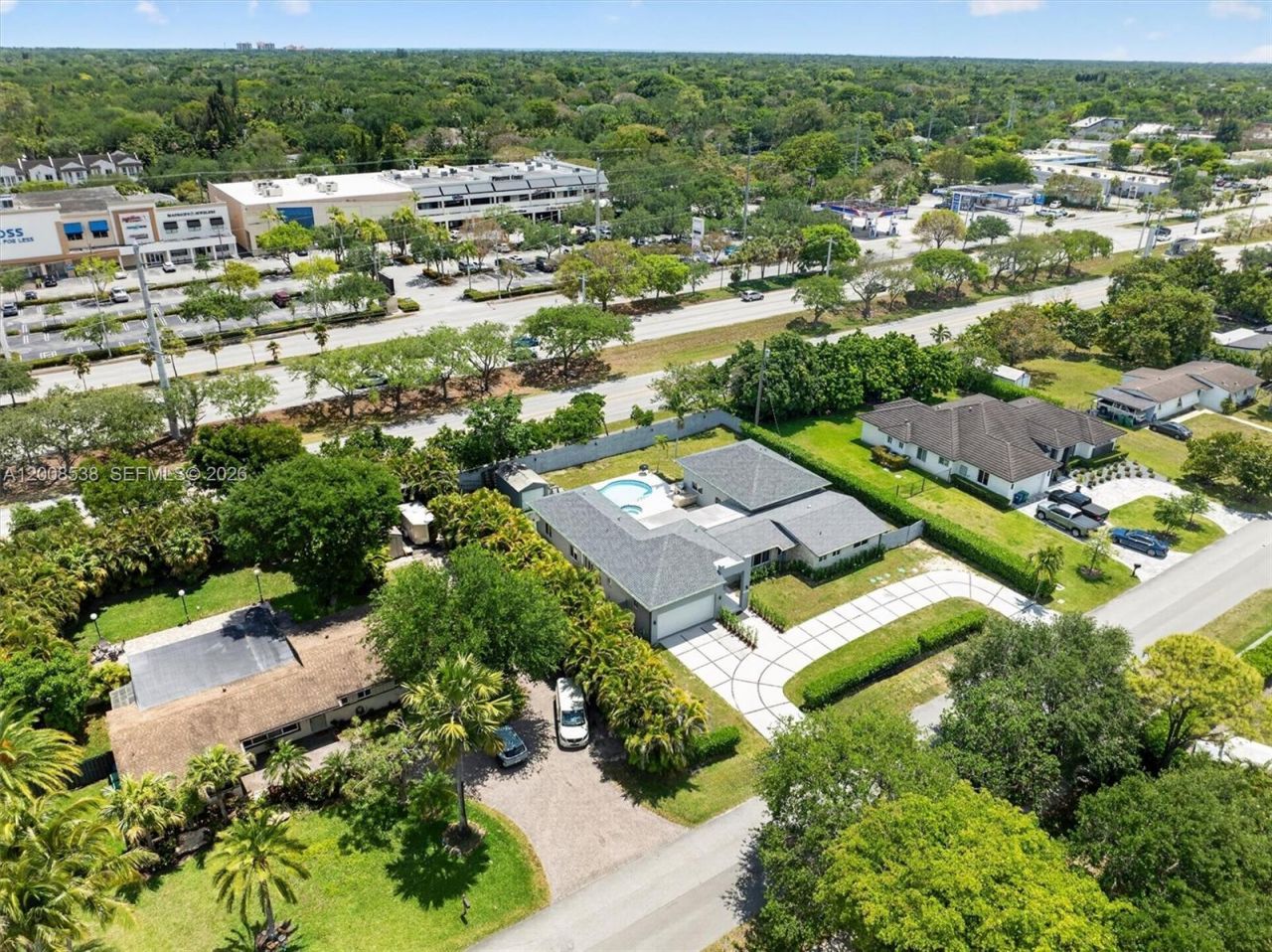 11811 SW 82nd Rd , Miami, FL 33156 Photo