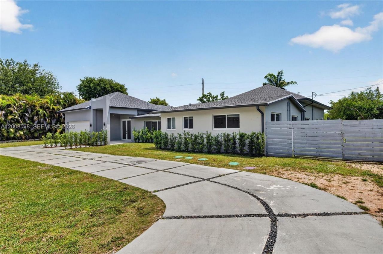 11811 SW 82nd Rd , Miami, FL 33156 Photo