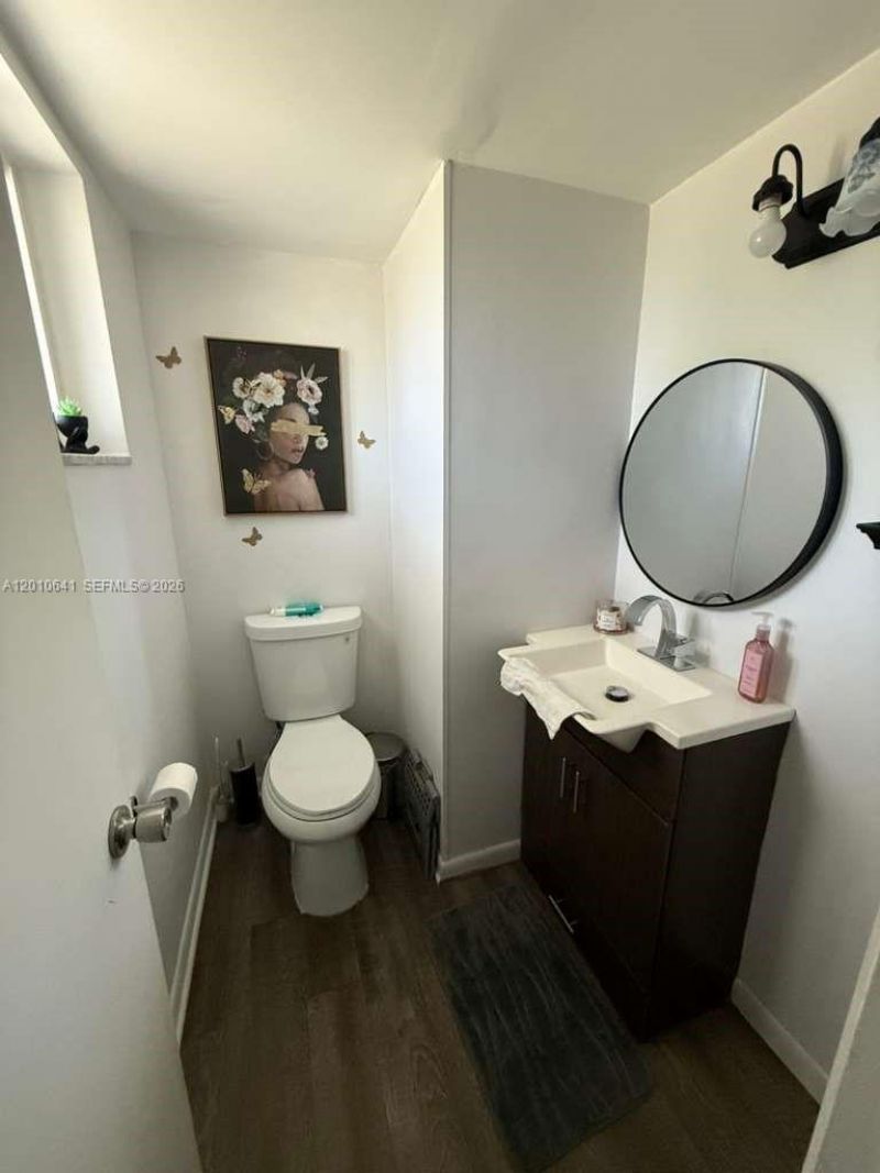 Please Call For Address, Unit 24, Miami, FL 33179 Photo