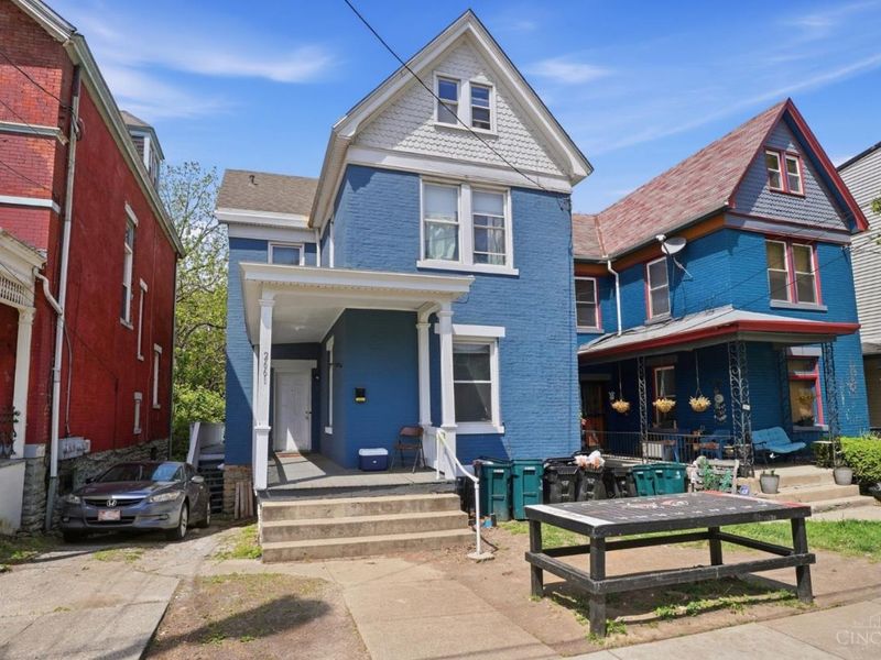 2661 Bellevue Avenue, Cincinnati, OH 45219 Photo 2