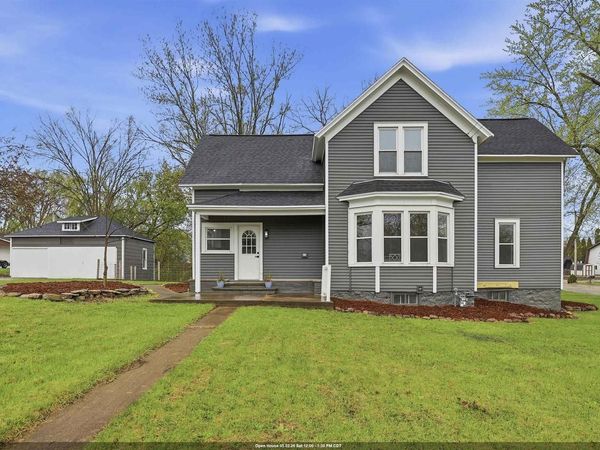 1602 DIVISION STREET, New London, WI 54961