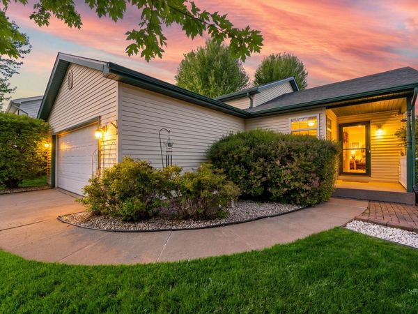 502 Killarney Lane , Valparaiso, IN 46385