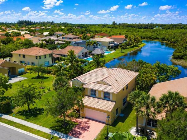 740 SW 191st Avenue, Pembroke Pines, FL 33029