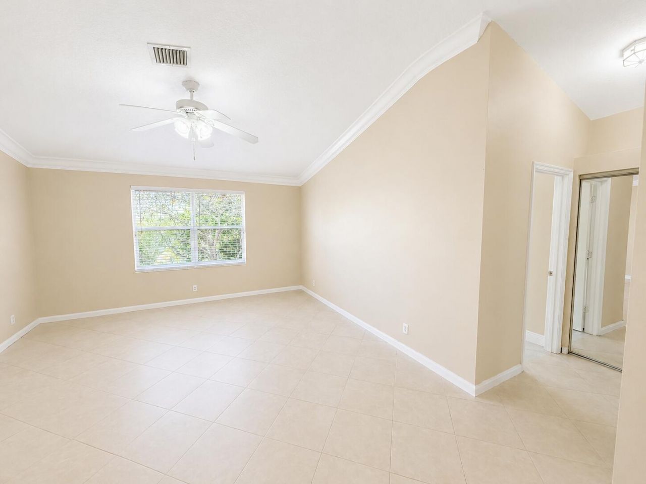 740 SW 191st Avenue, Pembroke Pines, FL 33029 Photo