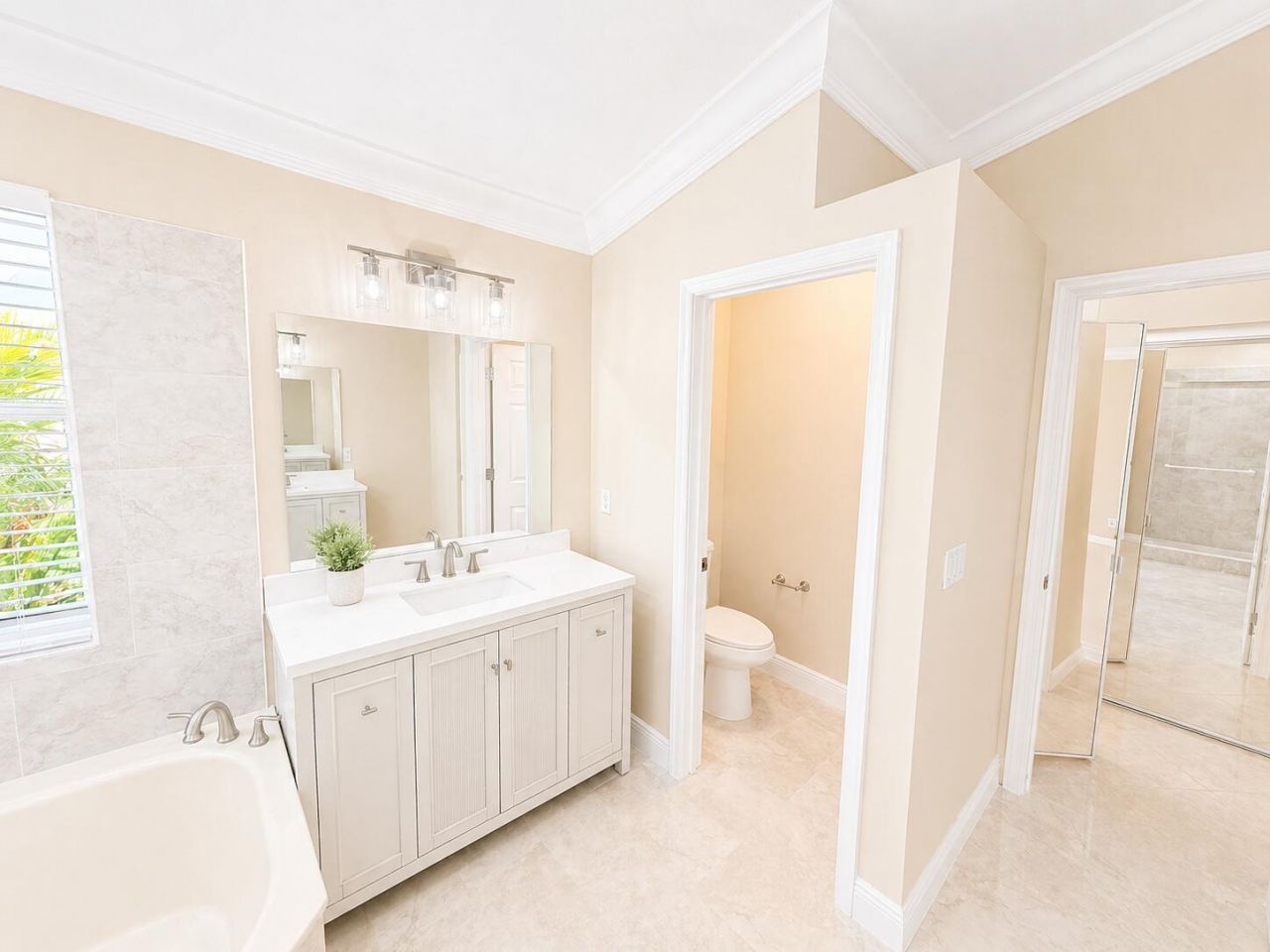 740 SW 191st Avenue, Pembroke Pines, FL 33029 Photo