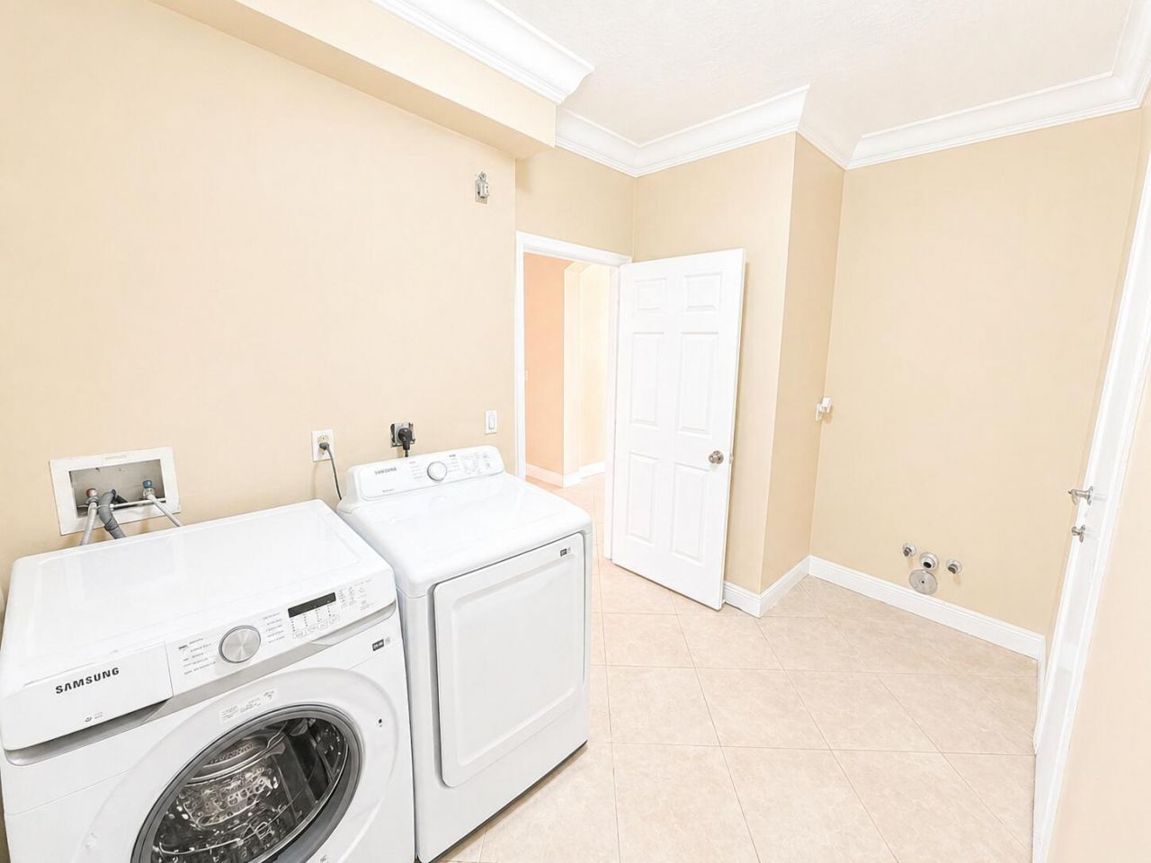 740 SW 191st Avenue, Pembroke Pines, FL 33029 Photo