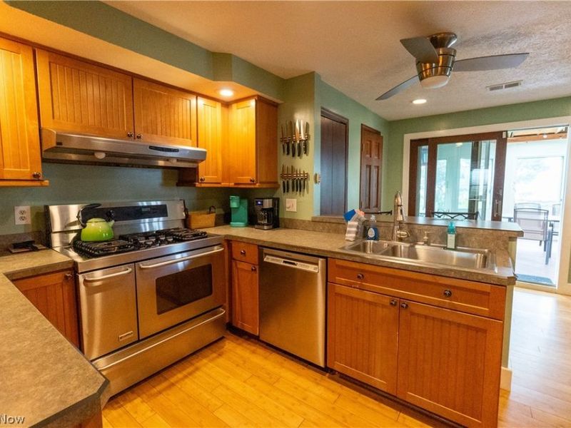 4803 Avenue B, Huron, OH 44839 Photo 7