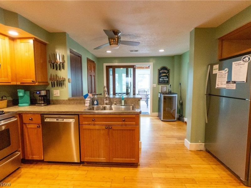 4803 Avenue B, Huron, OH 44839 Photo 8