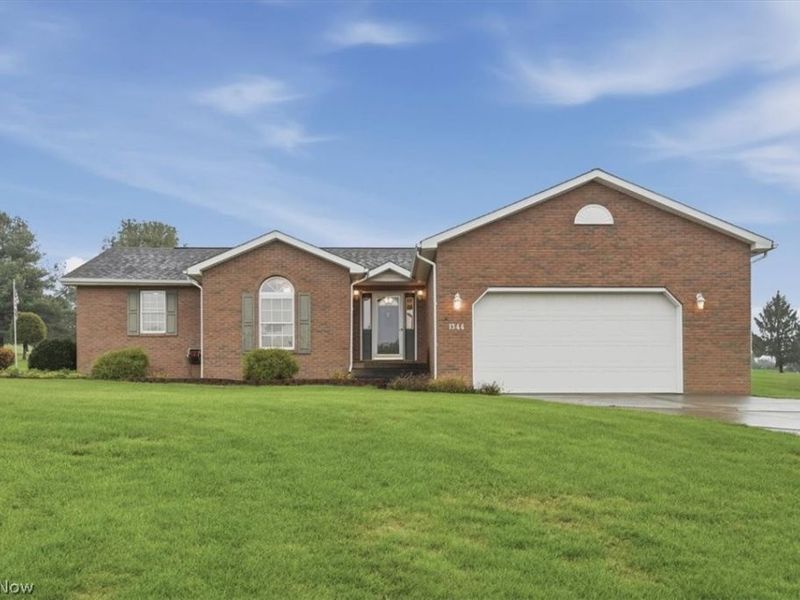 1344 Meadowbrook Lane NE, Carrollton, OH 44615 Photo 1