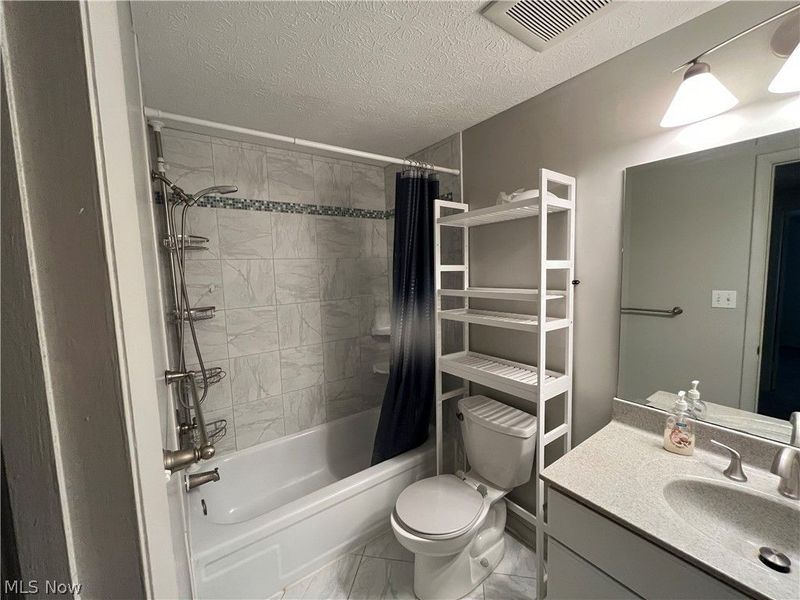26747 Sprague Road, Olmsted Falls, OH 44138 Photo 6