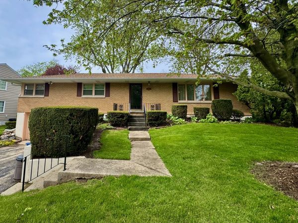 303 Gayle Avenue , DeKalb, IL 60115