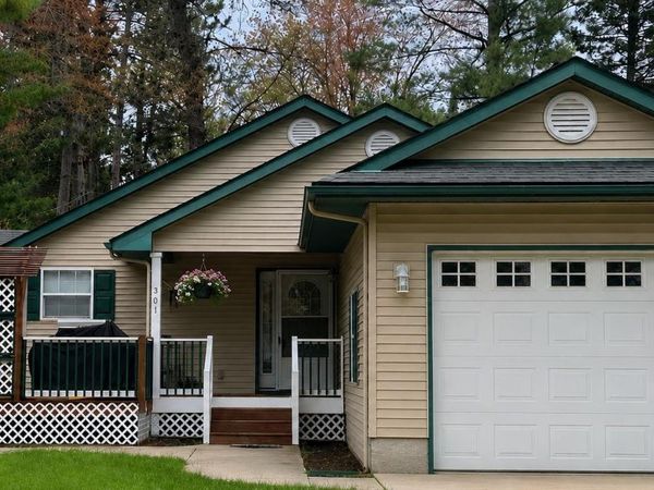 301 6th Street S, Roscommon, MI 48653
