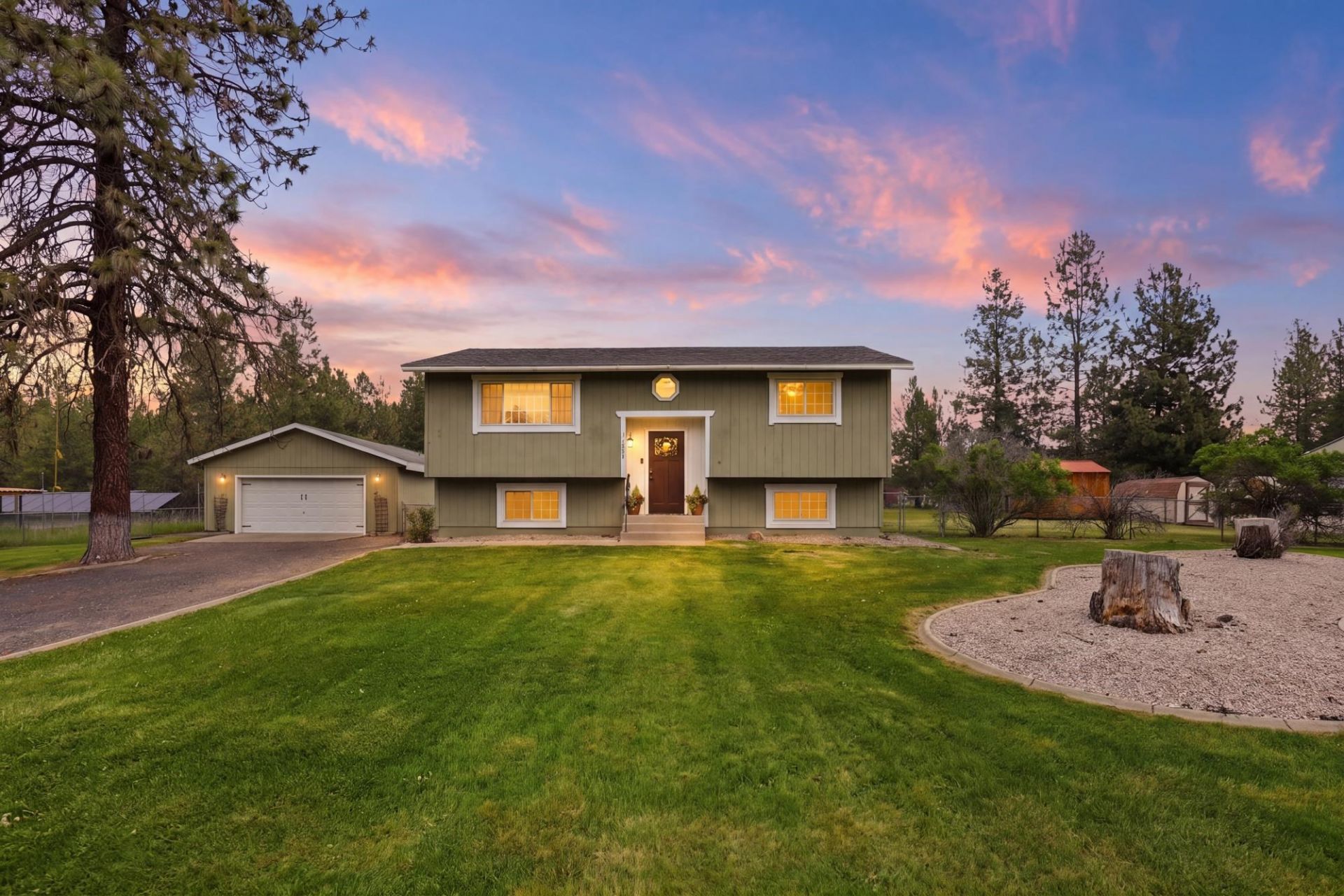 11338 W Tumbleweed Dr, Nine Mile Falls, WA 99026 Main Photo