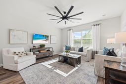 823 Meadowbrook Lane photo 4