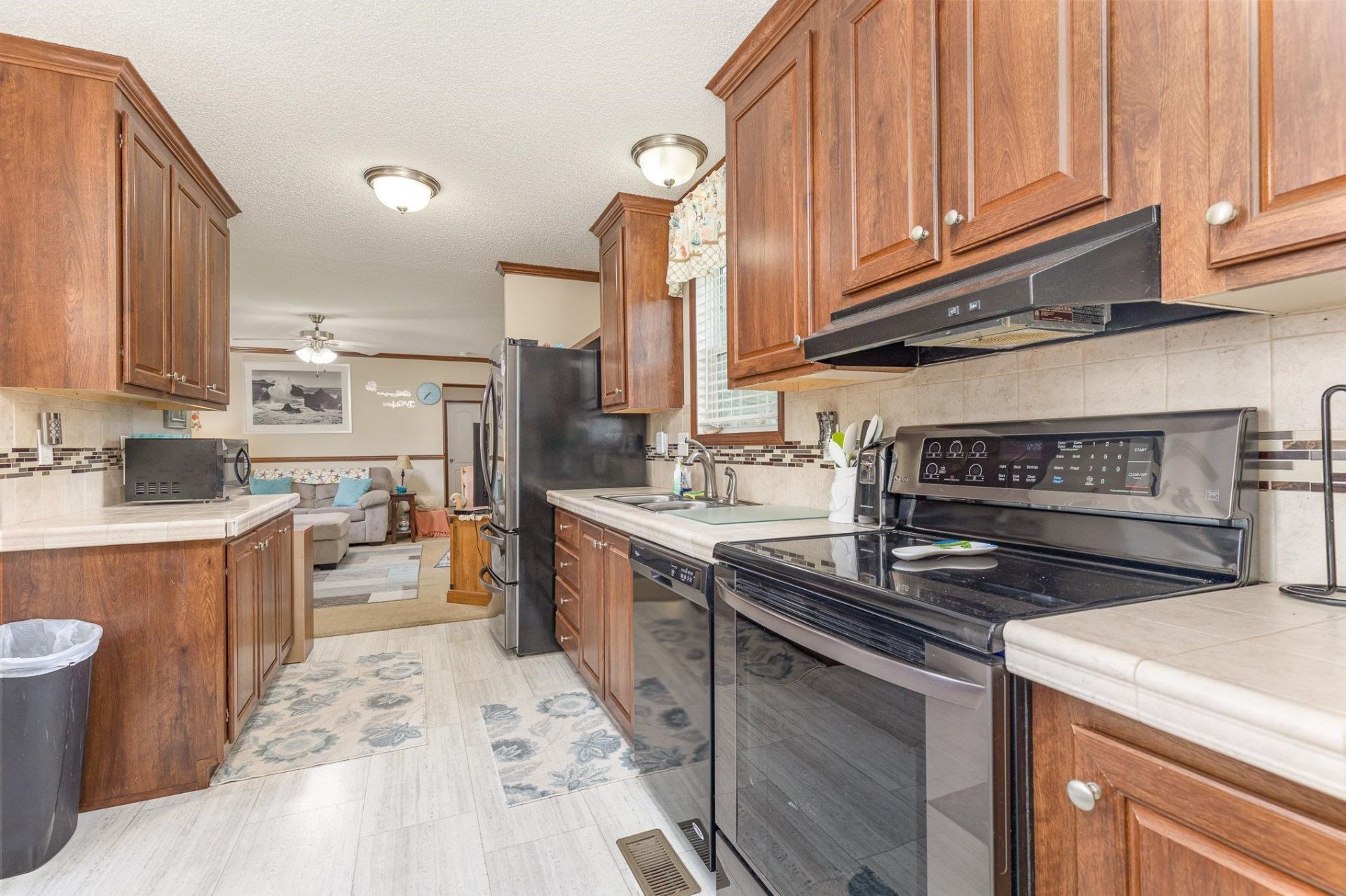1105 Highway 15  Photo 11
