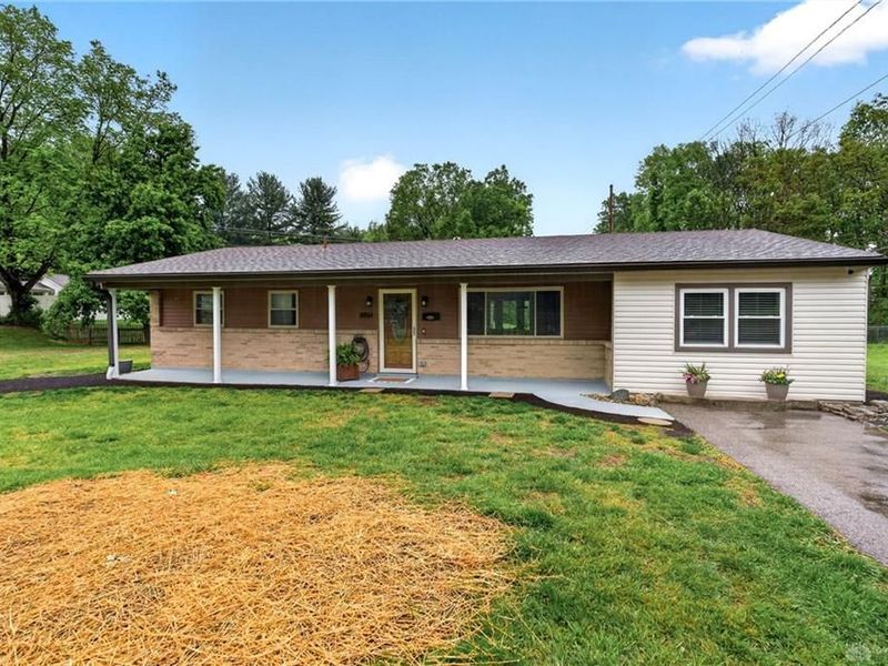 3964 Barnett Drive, Bellbrook, OH 45305 Photo 2