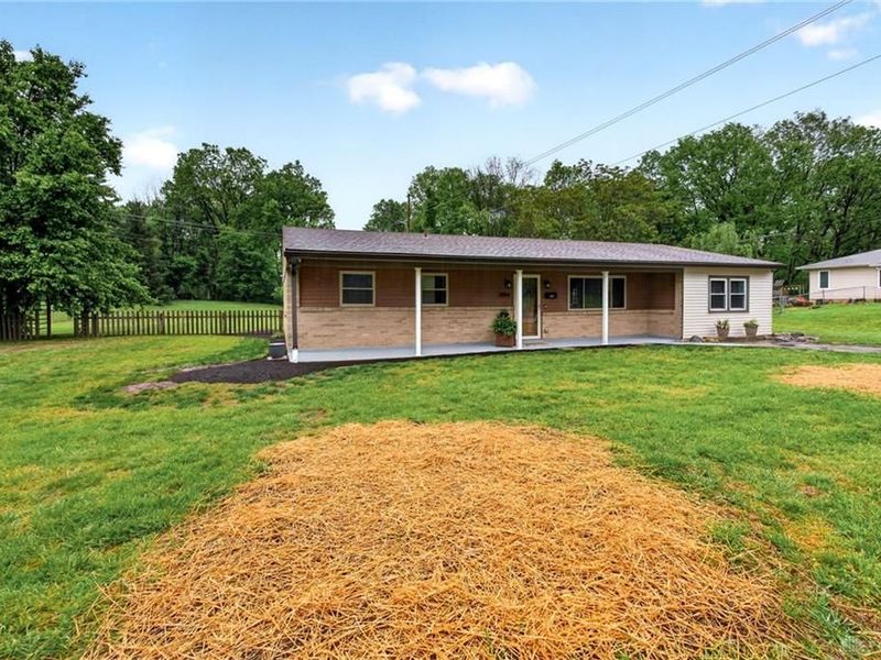 3964 Barnett Drive, Bellbrook, OH 45305 Photo 3