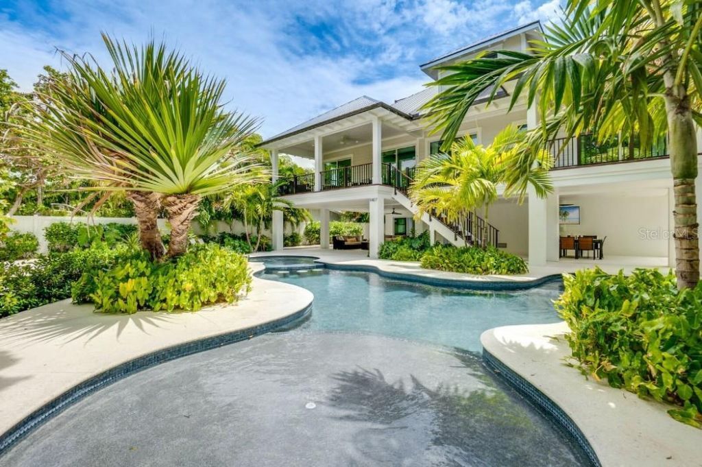 9407 Gulf Dr, Anna Maria, FL 34216 Photo