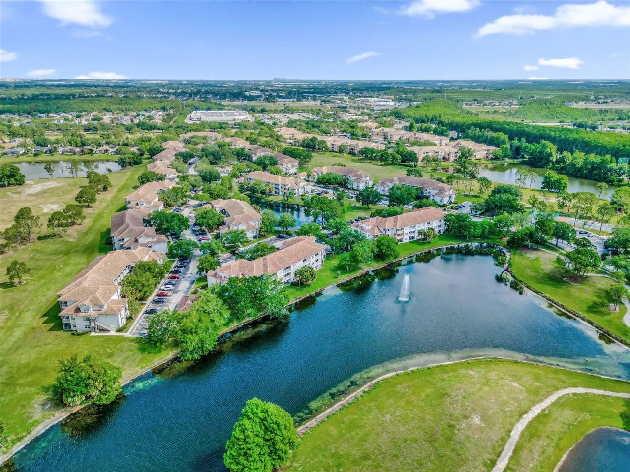 13803 Fairway Island Drive, Unit 1626, Orlando, FL 32837 Photo