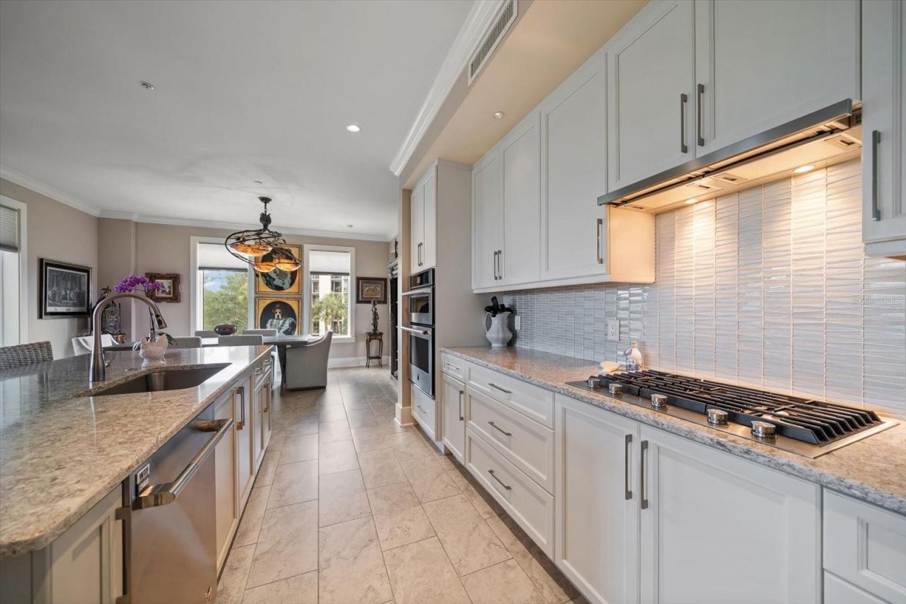 145 Belleview Boulevard, Unit 201, Belleair, FL 33756 Photo