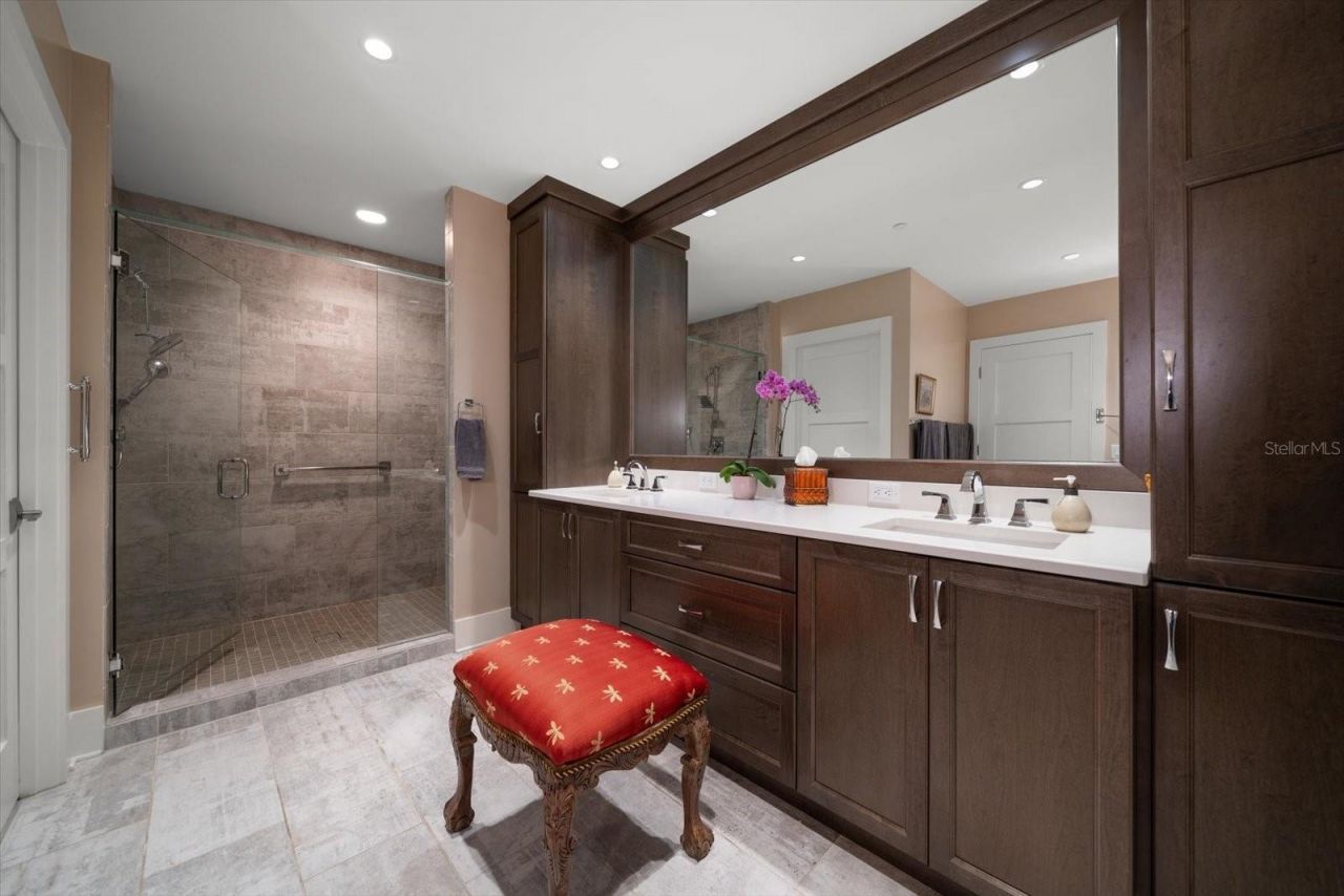 145 Belleview Boulevard, Unit 201, Belleair, FL 33756 Photo