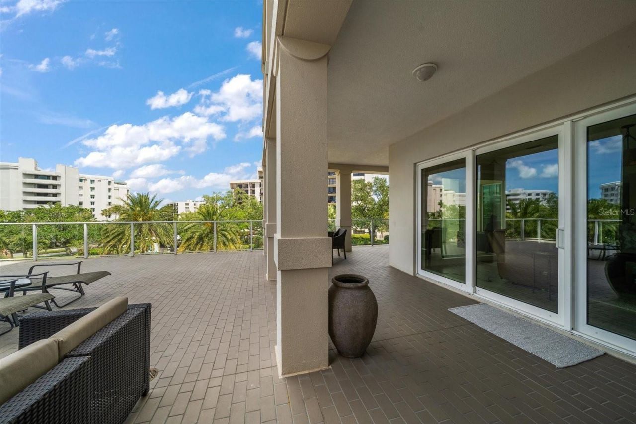 145 Belleview Boulevard, Unit 201, Belleair, FL 33756 Photo