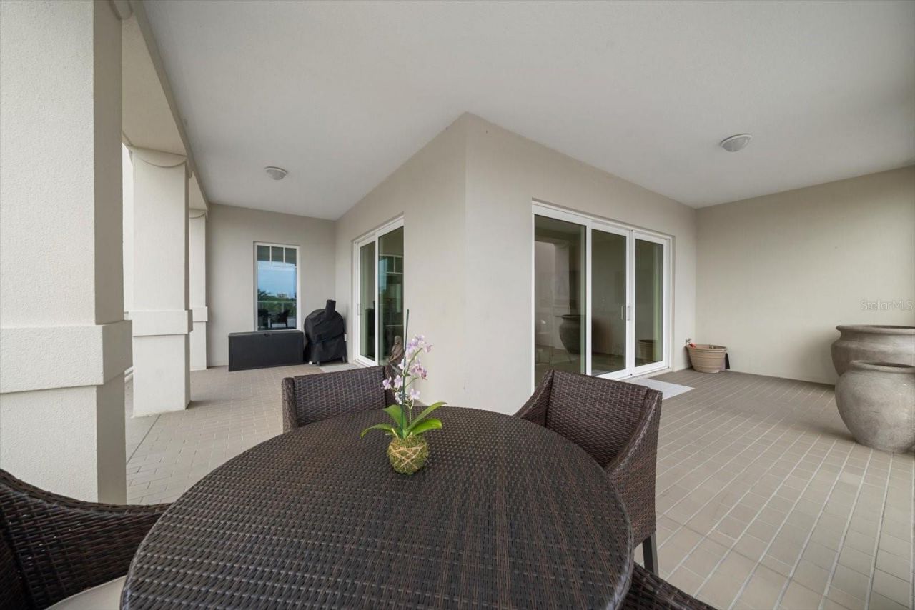 145 Belleview Boulevard, Unit 201, Belleair, FL 33756 Photo