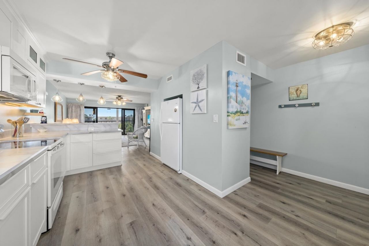 1440 Middle Gulf Dr, Unit 4C, Sanibel, FL 00000 Photo