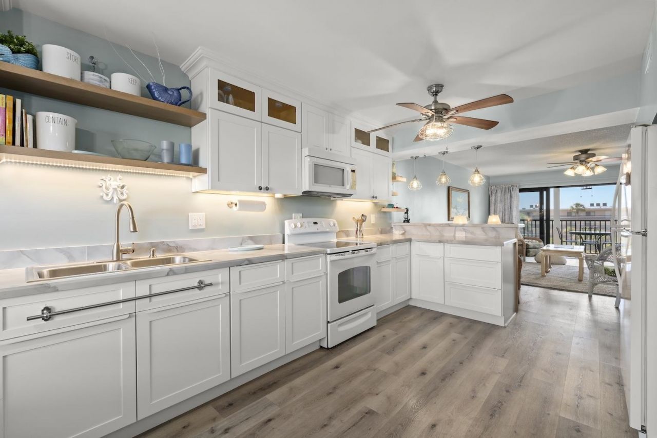 1440 Middle Gulf Dr, Unit 4C, Sanibel, FL 00000 Photo